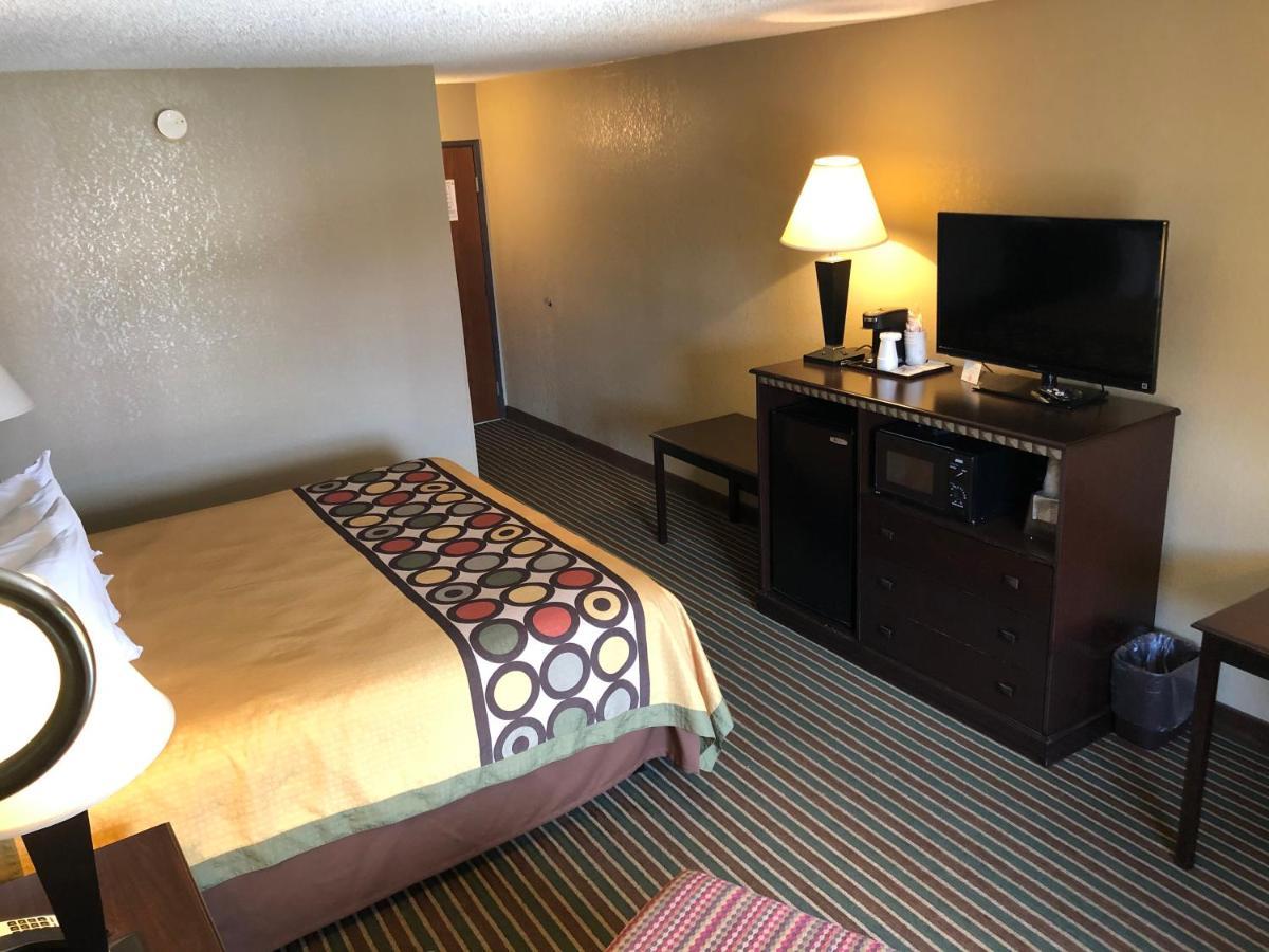 Super 8 By Wyndham Harrison Ar Motel Eksteriør billede